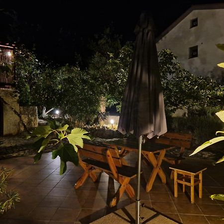 Apartments Villa Temer Pinezići Exteriér fotografie
