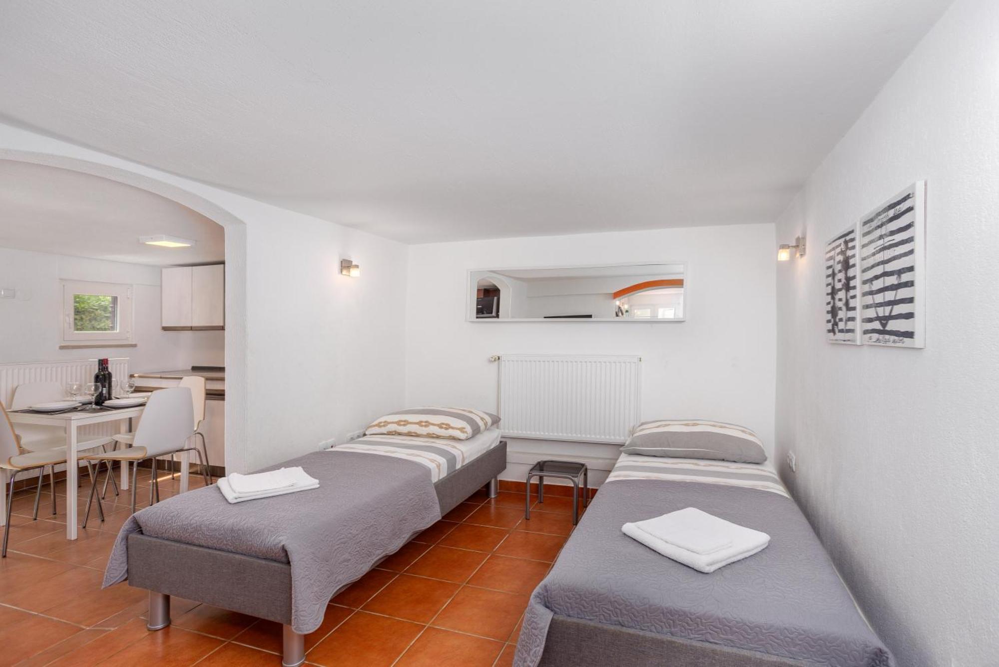 Apartments Villa Temer Pinezići Exteriér fotografie